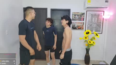 Team Cris Darwin- Fernando- Stiven- David online show from May 26, 12:11 pm