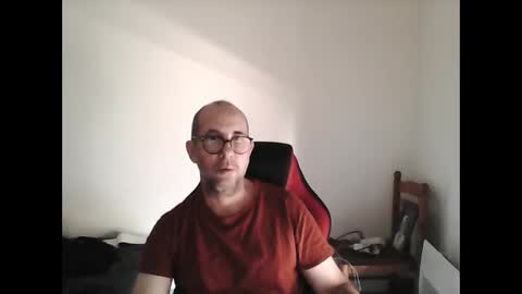 mat11efou online show from April 16, 12:05 pm