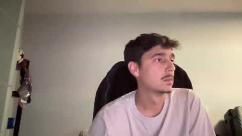 Snapshot of matahavi chatting on February 21, 5:31 pm Aaron online show from February 21, 5:31 pm