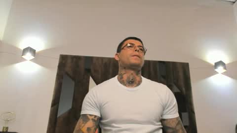 mateo_dilucajs1 online show from November 20, 10:14 am