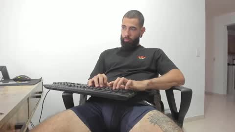 Snapshot of matheusbeard2 chatting on March 3, 10:20 pm Matheus online show from March 3, 10:20 pm