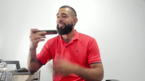 Snapshot of matheusbeard2 chatting on January 18, 9:55 pm Matheus online show from January 18, 9:55 pm