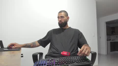 Snapshot of matheusbeard2 chatting on February 26, 11:09 pm Matheus online show from February 26, 11:09 pm