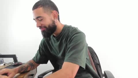 Snapshot of matheusbeard2 chatting on February 19, 4:33 pm Matheus online show from February 19, 4:33 pm