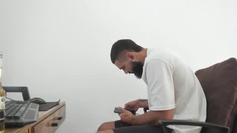 Snapshot of matheusbeard2 chatting on December 16, 6:16 pm Matheus online show from December 16, 6:16 pm
