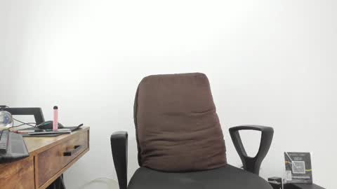 Snapshot of matheusbeard2 chatting on February 11, 8:20 pm Matheus online show from February 11, 8:20 pm