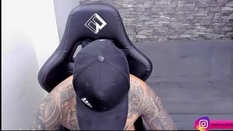 Mathew Independent model online show from March 21, 10:24 pm