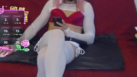 LooLa online show from September 17, 8:18 am