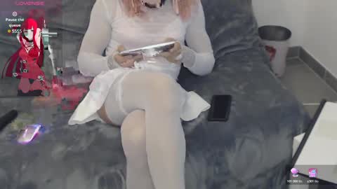 LooLa online show from January 25, 11:23 am