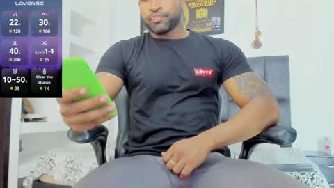 Snapshot of matt_rodriguez92 chatting on March 11, 5:35 pm matt rodriguez92 online show from March 11, 5:35 pm