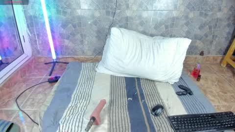 Matt Coom Independent model online show from April 2, 1:07 pm