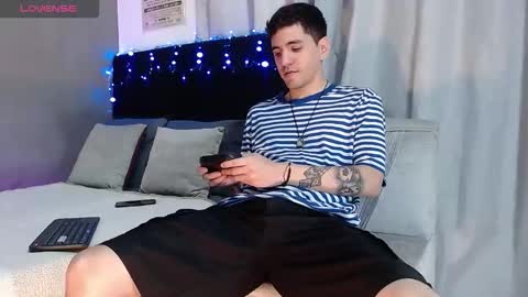 ---Matteo--- online show from November 26, 3:37 am