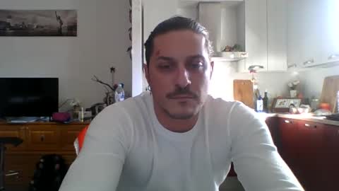 Snapshot of matteushh87 chatting on February 4, 2:32 pm matteushh87 online show from February 4, 2:32 pm