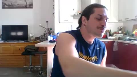 Snapshot of matteushh87 chatting on March 5, 10:11 am matteushh87 online show from March 5, 10:11 am