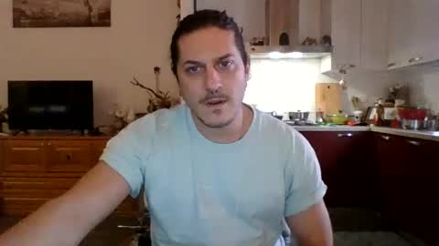 Snapshot of matteushh87 chatting on January 9, 8:13 am matteushh87 online show from January 9, 8:13 am