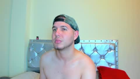 matthewlatinc online show from April 14, 3:04 pm