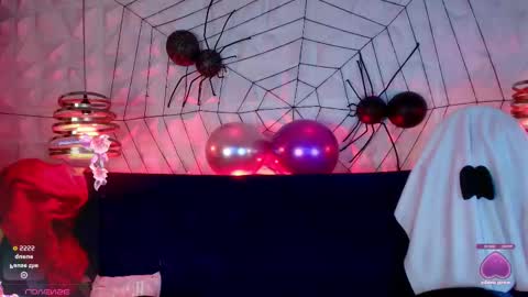 Snapshot of matti_sofia chatting on October 21, 11:04 am TATIANA AND ROUS online show from October 21, 11:04 am