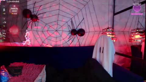 Snapshot of matti_sofia chatting on October 15, 11:11 am TATIANA AND ROUS online show from October 15, 11:11 am