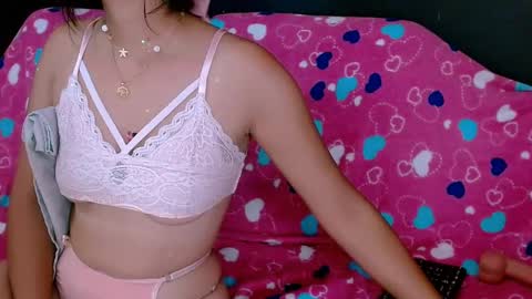 Snapshot of mattilda_18 chatting on February 22, 9:01 am mattilda_18 online show from February 22, 9:01 am