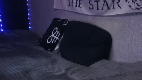 matty_trees online show from September 12, 11:51 pm