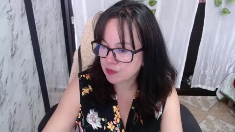 Snapshot of mature_wolf chatting on February 21, 6:15 pm Sonia online show from February 21, 6:15 pm