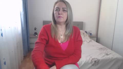 Snapshot of maturediana chatting on February 25, 10:26 am maturediana online show from February 25, 10:26 am