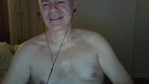 maturehotman online show from January 28, 6:16 am