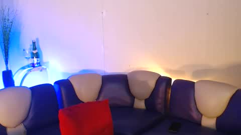 maturity_mommy_intown online show from October 22, 2:59 am