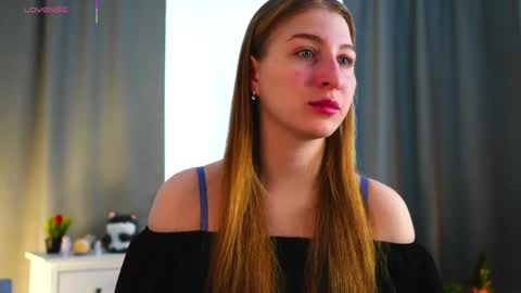 maureencoombs online show from April 15, 5:00 am