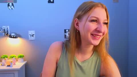 maureencoombs online show from November 20, 4:22 am