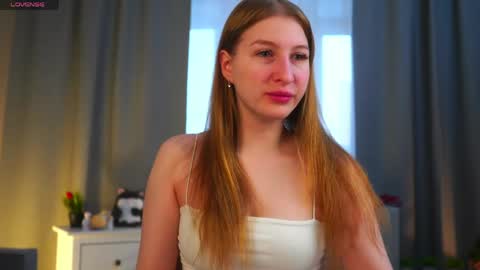 maureencoombs online show from April 5, 4:20 am