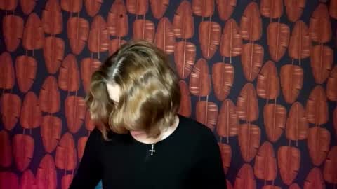 Mari online show from December 19, 9:16 am