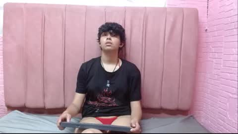 maurenicarus303av online show from April 15, 9:04 pm