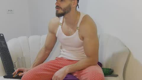 mauro_real_man online show from February 14, 8:11 pm