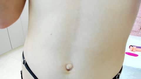 Snapshot of mavie_ivanova chatting on December 10, 8:27 pm mavie_ivanova online show from December 10, 8:27 pm