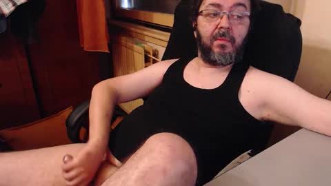 Max online show from October 18, 5:55 am