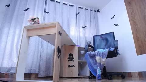 Max Collins online show from October 22, 11:56 am