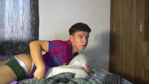 Max online show from January 15, 8:39 pm