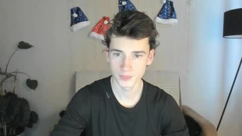 Max online show from January 6, 6:39 am