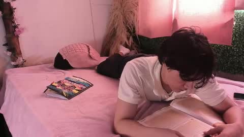 Max online show from April 5, 3:53 pm