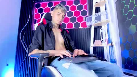 Max online show from March 21, 5:02 am