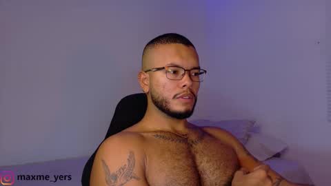 Snapshot of max_meyer chatting on October 11, 4:06 am max_meyer online show from October 11, 4:06 am