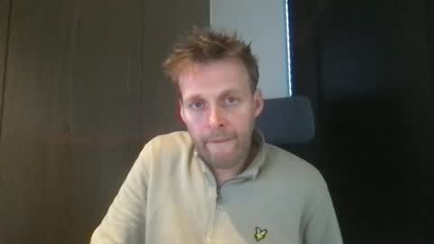 Max take off clothes online show from February 3, 9:13 am