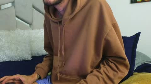 Max Taylor online show from April 11, 7:45 am