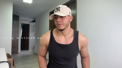 max_valiant1 online show from May 8, 1:06 pm