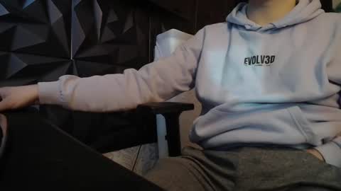 maxboner94 online show from February 3, 8:13 am