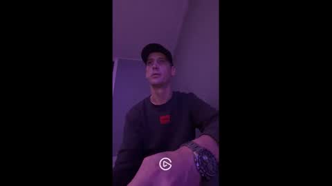 Snapshot of maxbose666 chatting on January 6, 9:00 pm Max online show from January 6, 9:00 pm