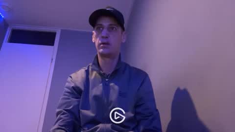 Snapshot of maxbose666 chatting on February 22, 5:02 pm Max online show from February 22, 5:02 pm