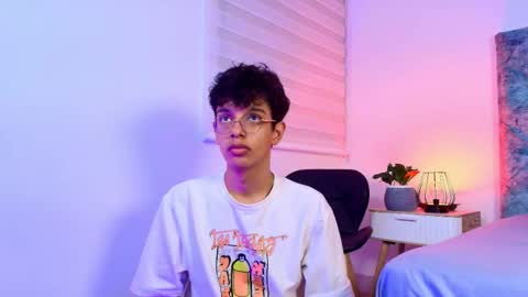 M A X F R O S T   online show from January 10, 7:41 pm