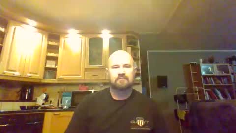 Snapshot of maxhunter chatting on September 30, 4:17 pm maxhunter online show from September 30, 4:17 pm